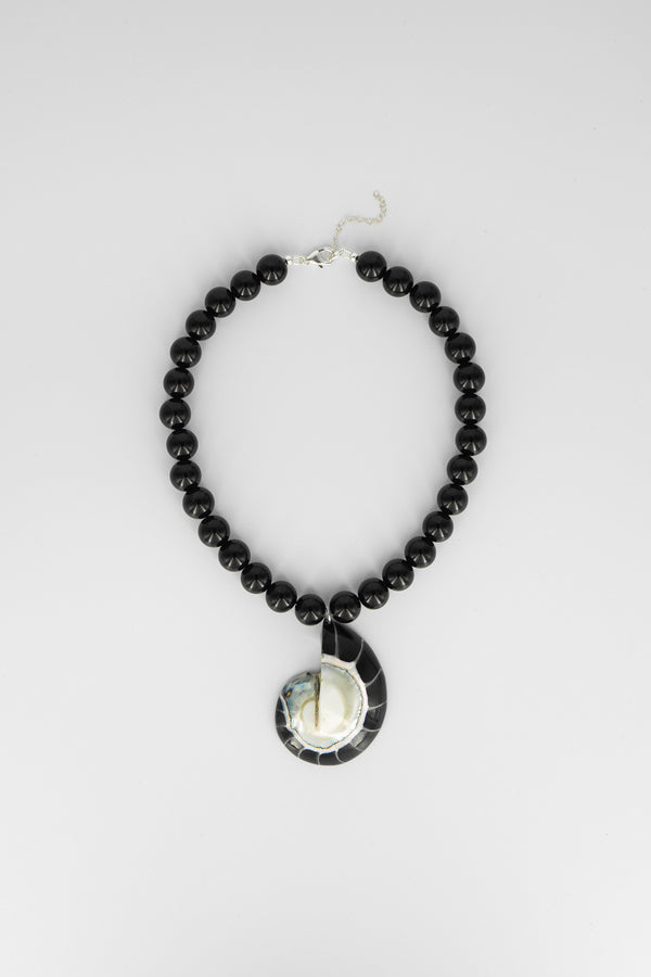 Noir necklace