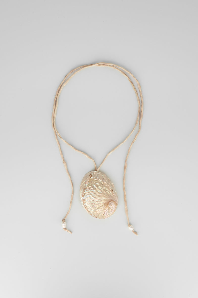 Tan silk & peach abalone lariat